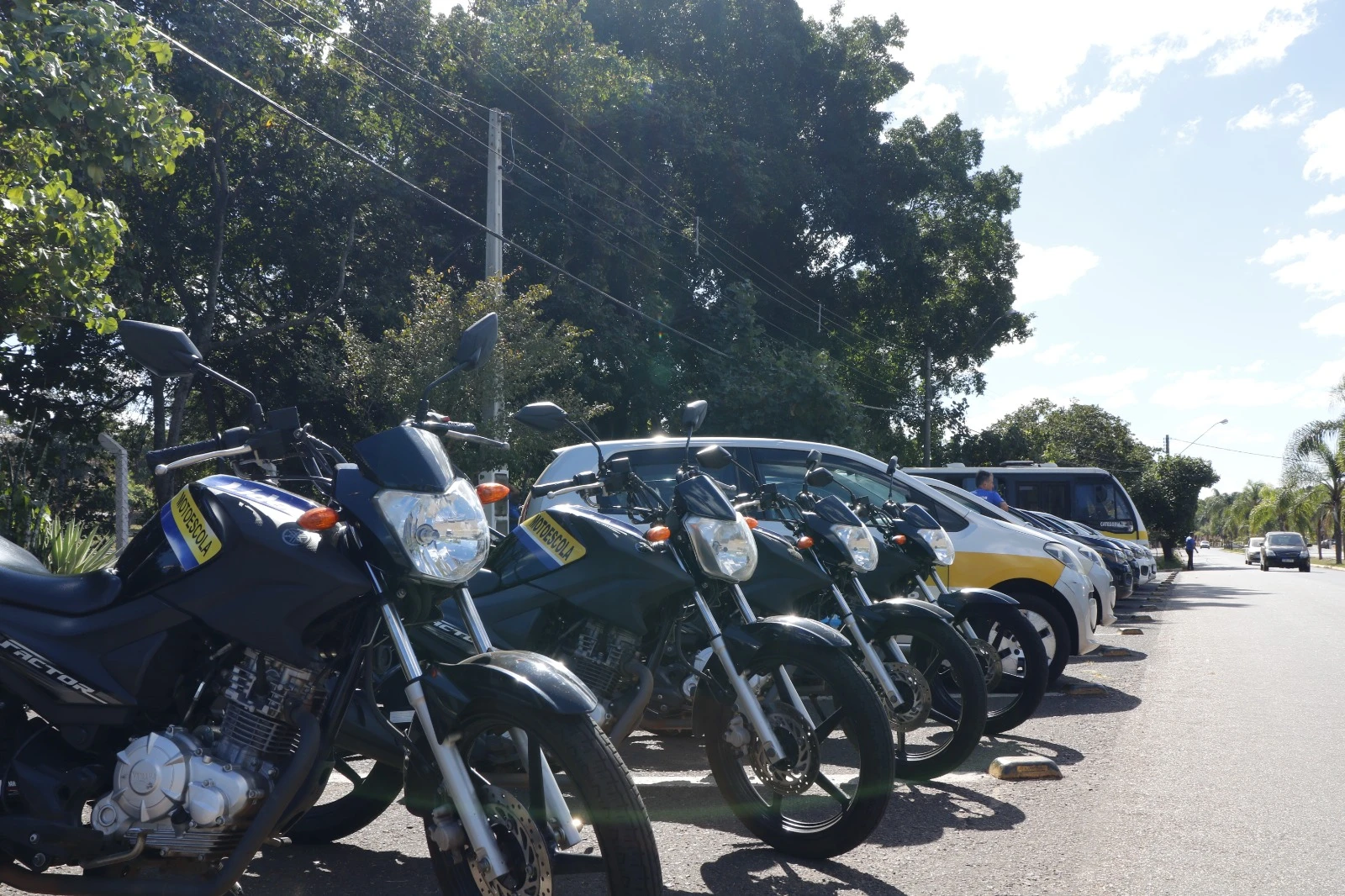 Motos da frota da Autoescola Líder